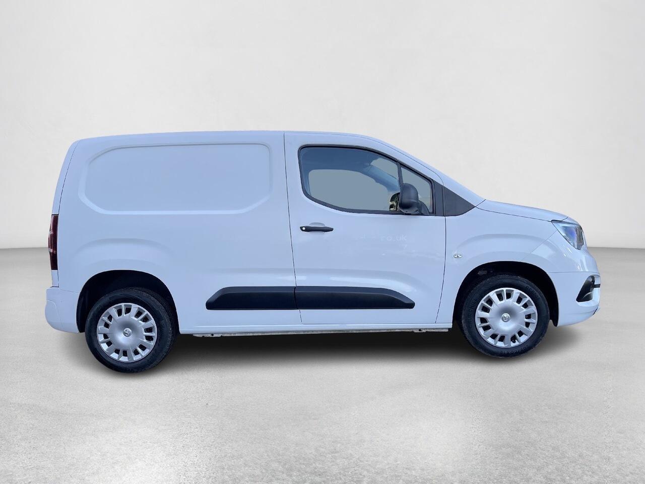 Used Vauxhall Combo 2020 for sale - 76714950: Photo 4