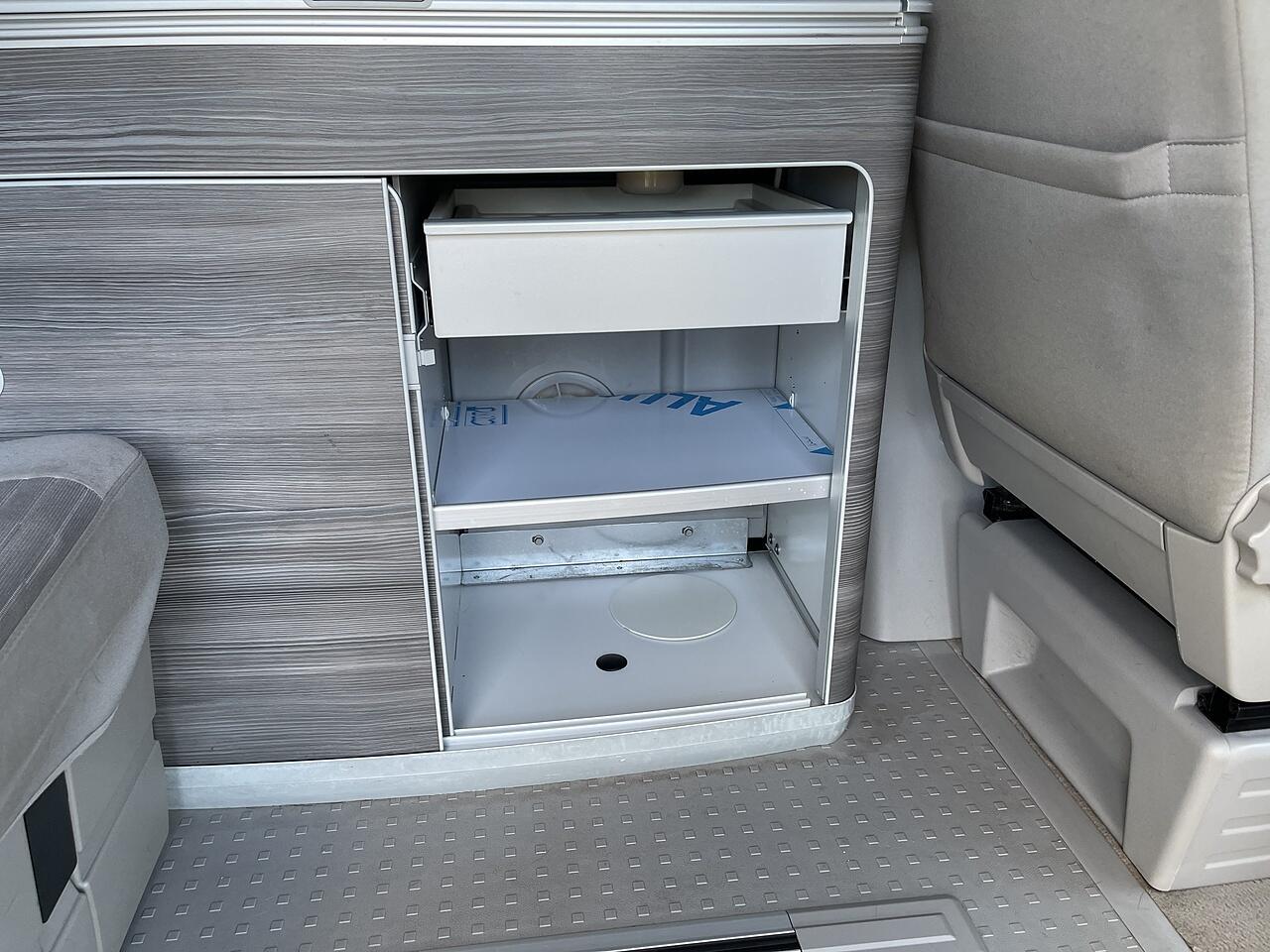 Used Volkswagen California 2017 for sale - 76549330: Photo 32