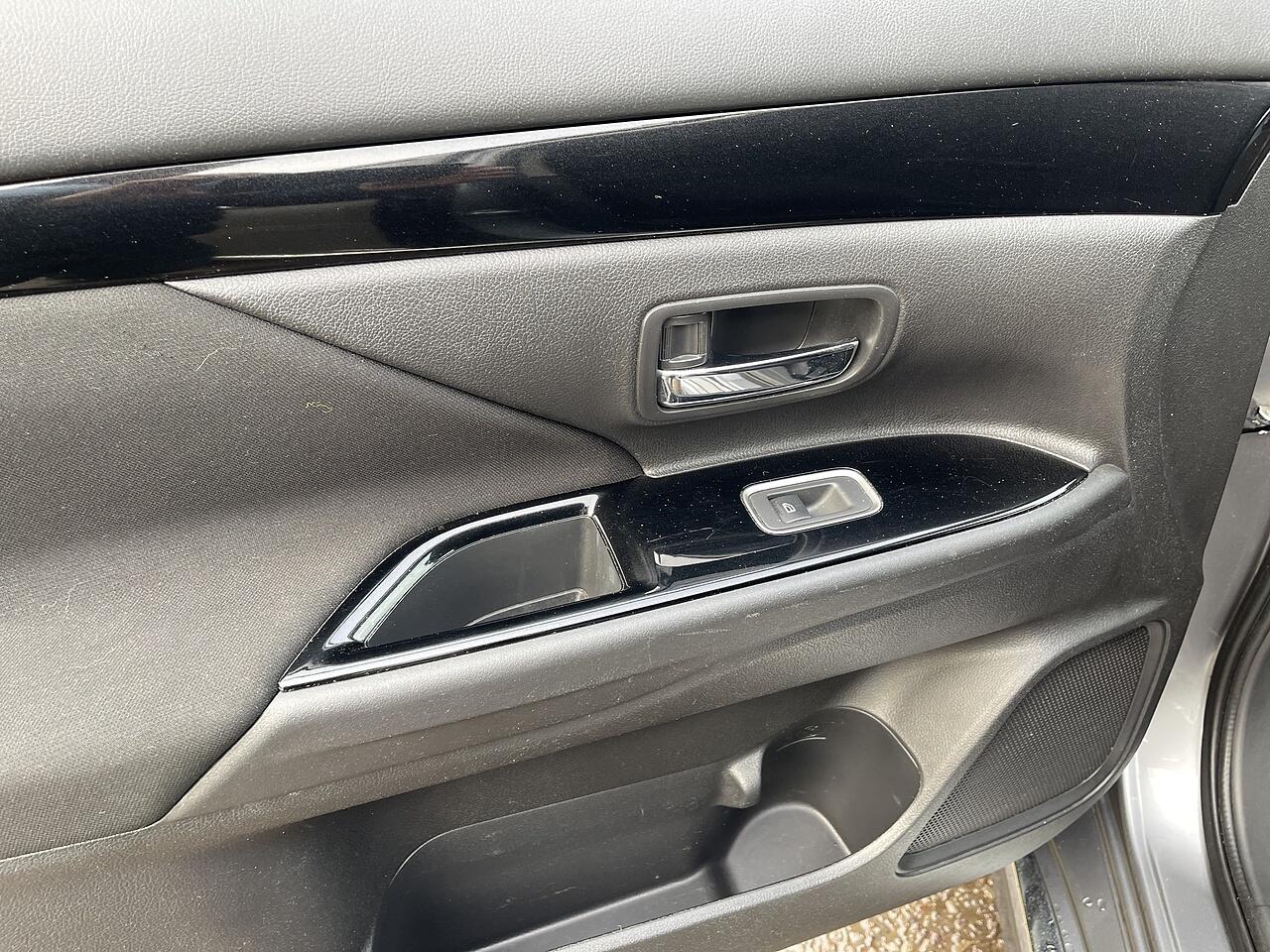 Used Mitsubishi Outlander 2019 for sale - 76728361: Photo 31