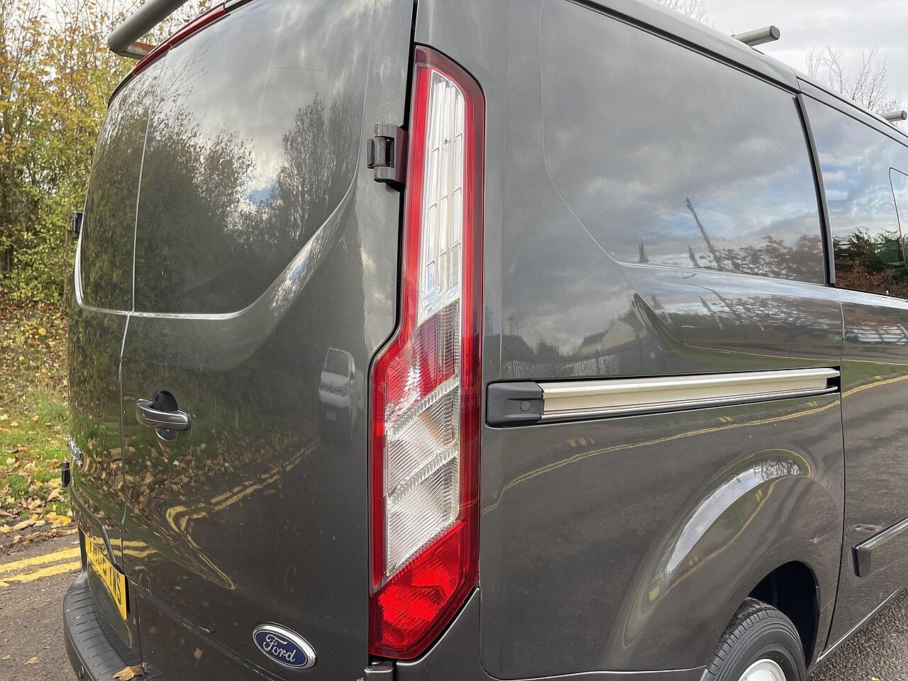 Used Ford Transit Custom 2017 for sale - 76484479: Photo 12