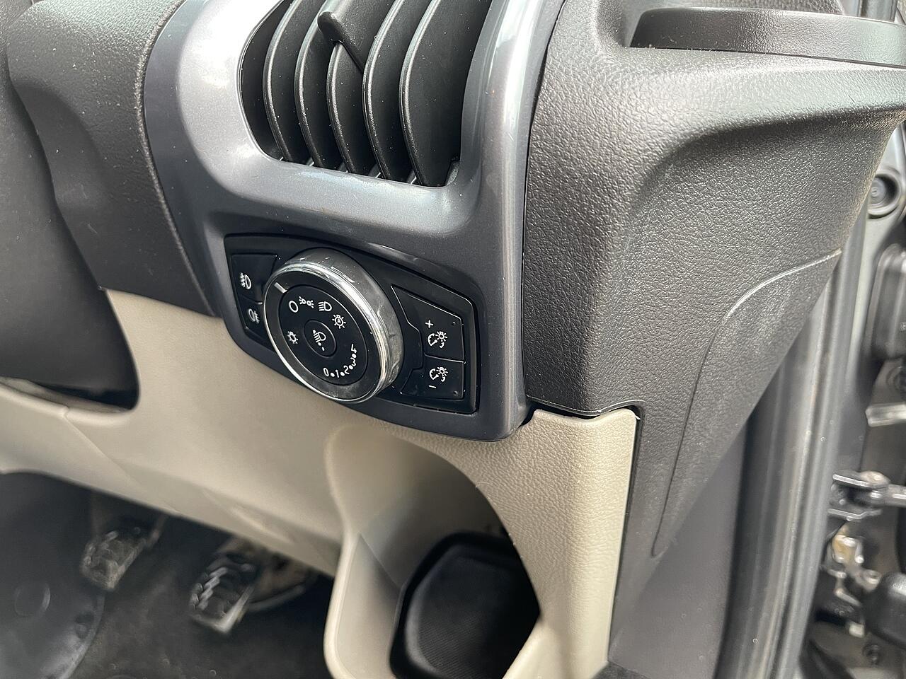 Used Ford Transit Custom 2017 for sale - 76484479: Photo 42