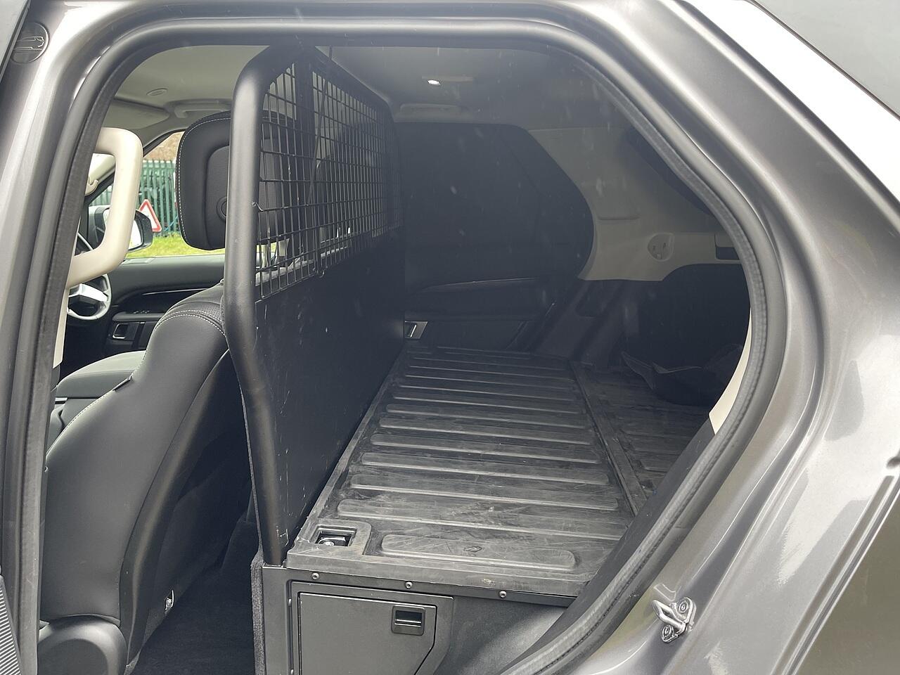 Used Land Rover Discovery 2022 for sale - 77377518: Photo 32