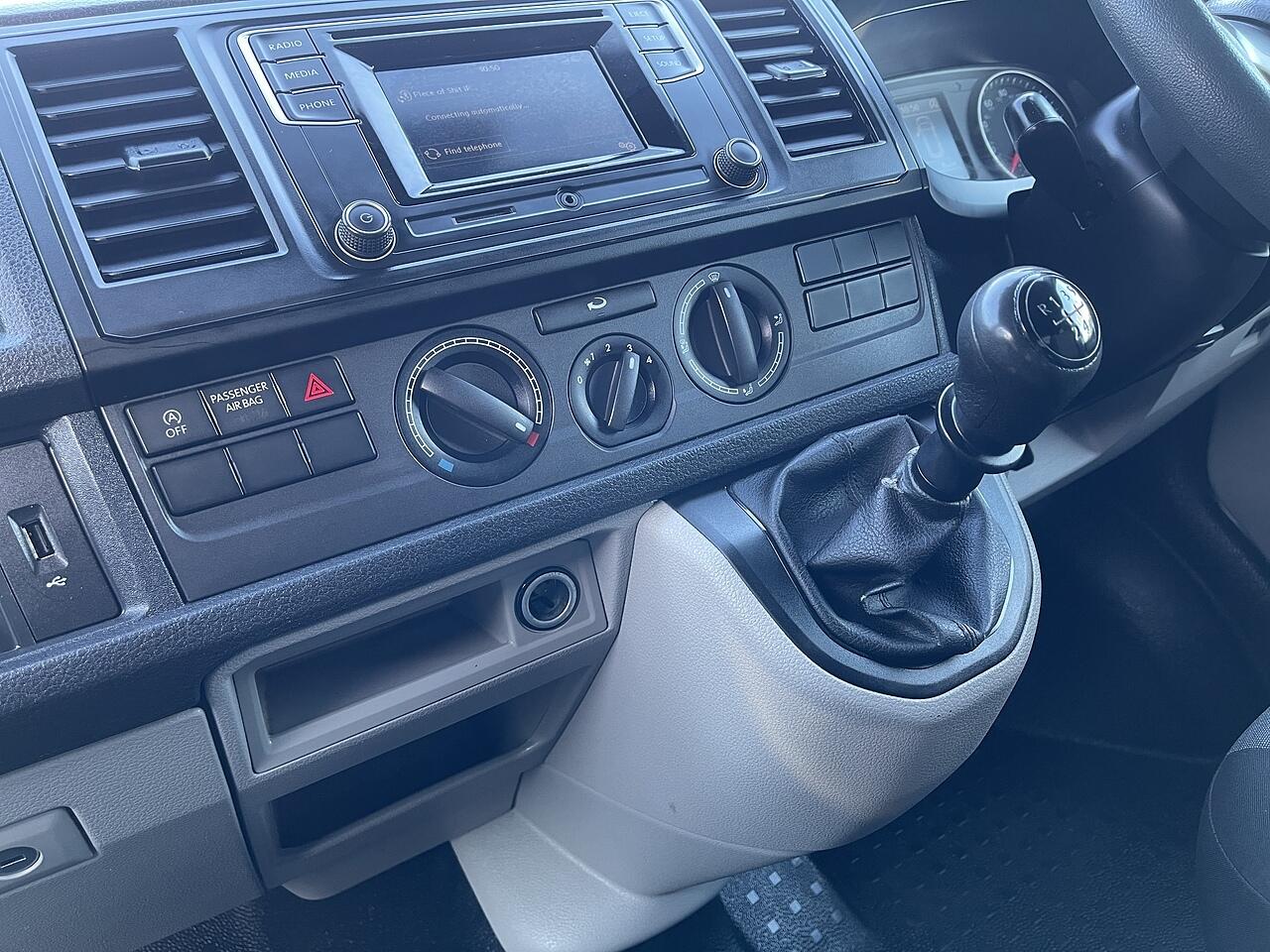 Used Volkswagen Transporter 2018 for sale - 77015383: Photo 24