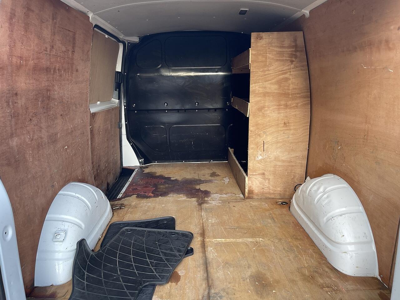 Used Volkswagen Transporter 2018 for sale - 77015383: Photo 27