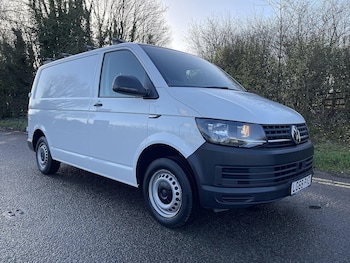 Used Volkswagen Transporter 2018 for sale - 77015383: Photo