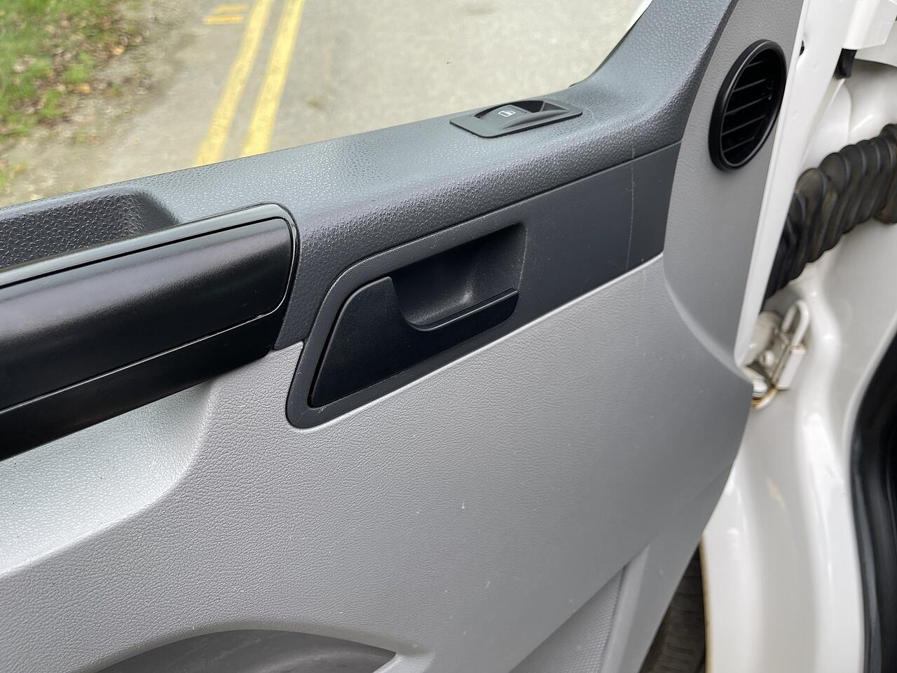 Used Volkswagen Transporter Sportline 2013 for sale - 75905972: Photo 38