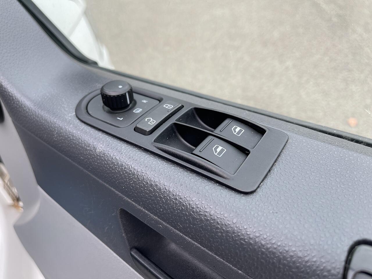 Used Volkswagen Transporter Sportline 2013 for sale - 75905972: Photo 39