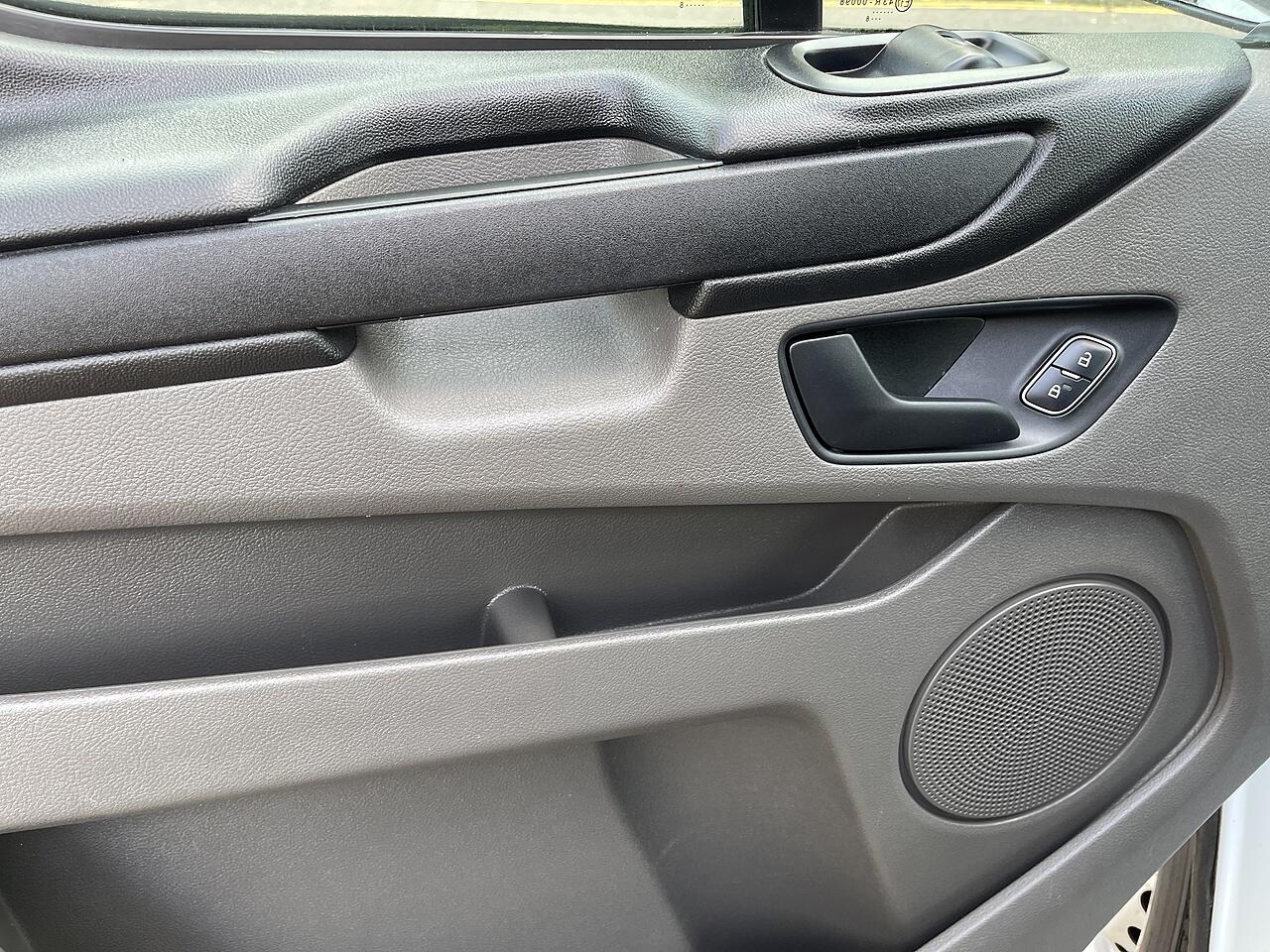 Used Ford Transit Custom 2018 for sale - 76094389: Photo 43