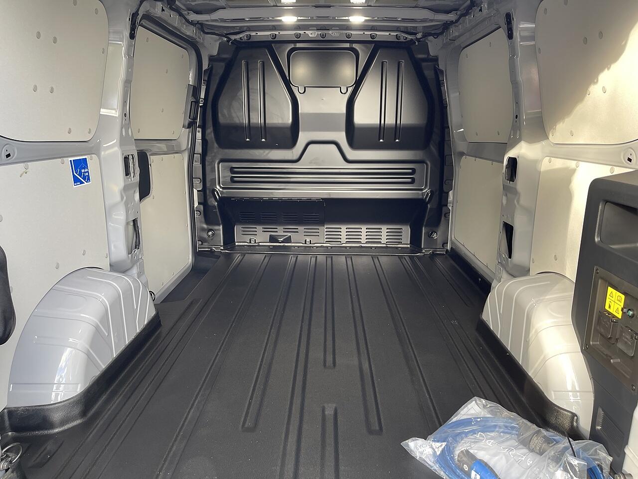 Used Ford E-Transit 2025 for sale - 76572027: Photo 30