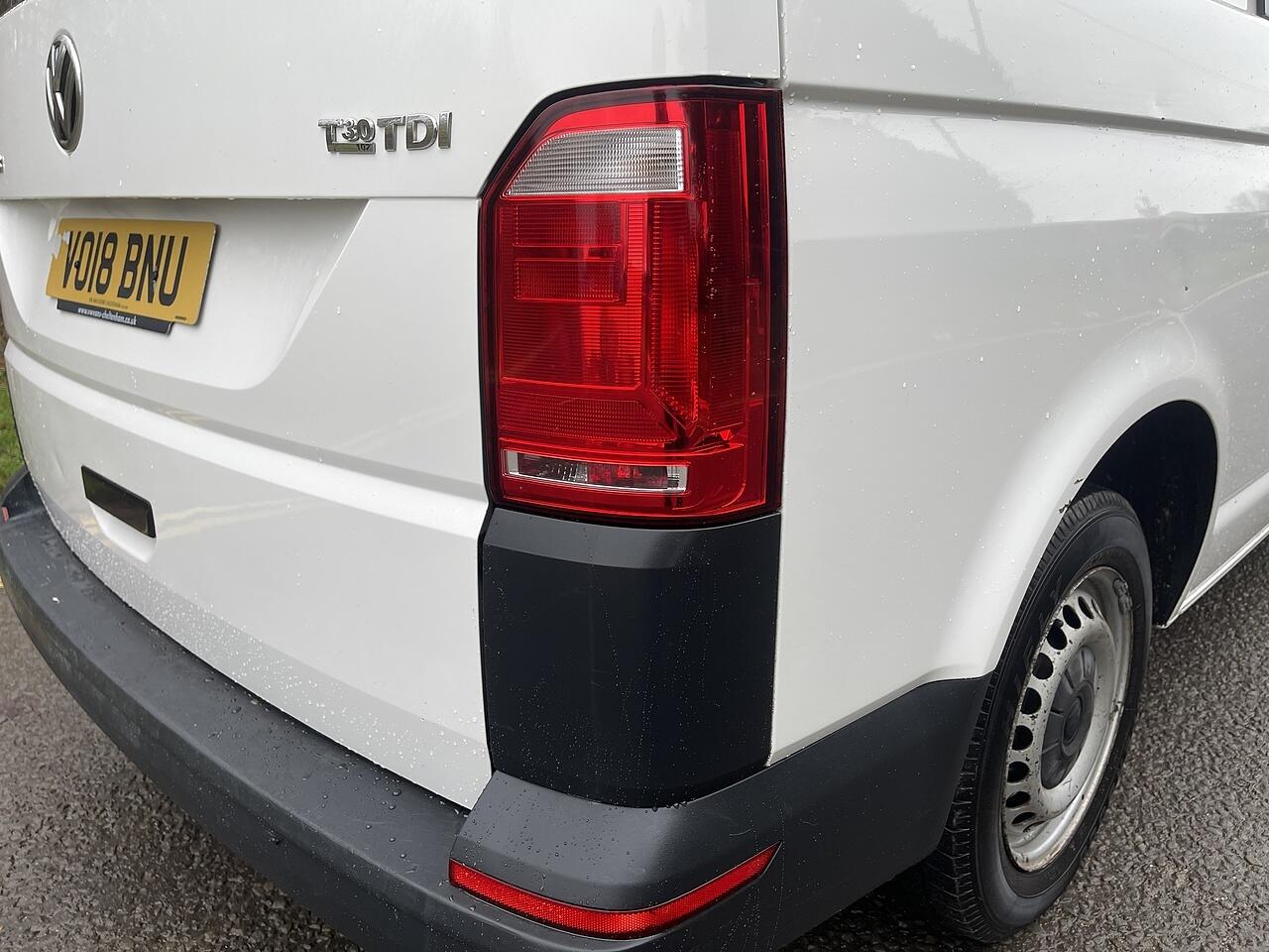 Used Volkswagen Transporter 2018 for sale - 76667389: Photo 12