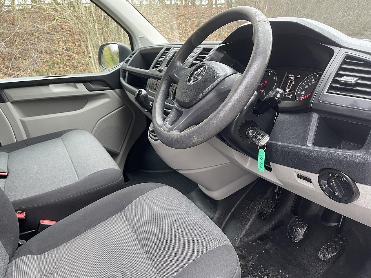 Used Volkswagen Transporter 2018 for sale - 76667389: Photo 15