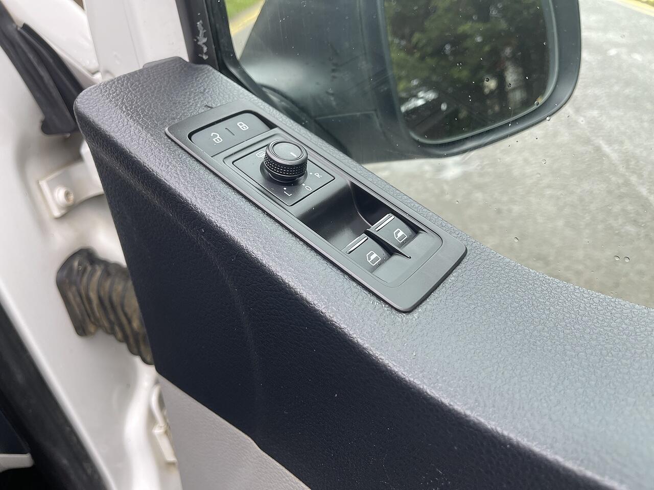 Used Volkswagen Transporter 2018 for sale - 76667389: Photo 40