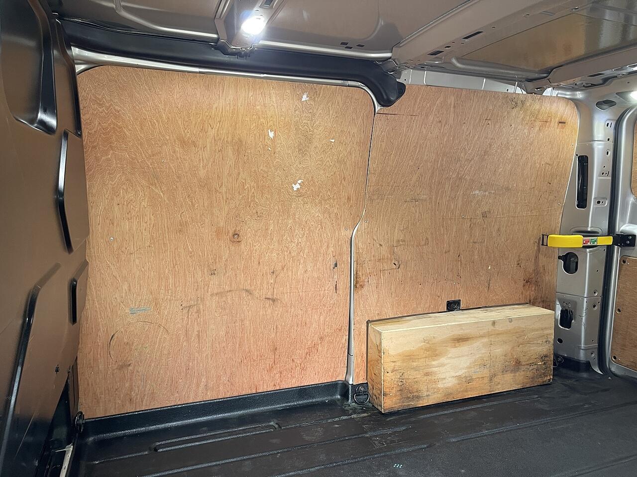 Used Ford Transit Custom 2020 for sale - 75741732: Photo 25