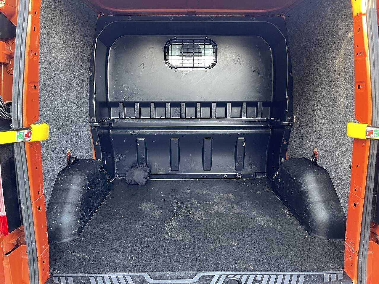 Used Ford Transit Custom 2023 for sale - 76728359: Photo 50