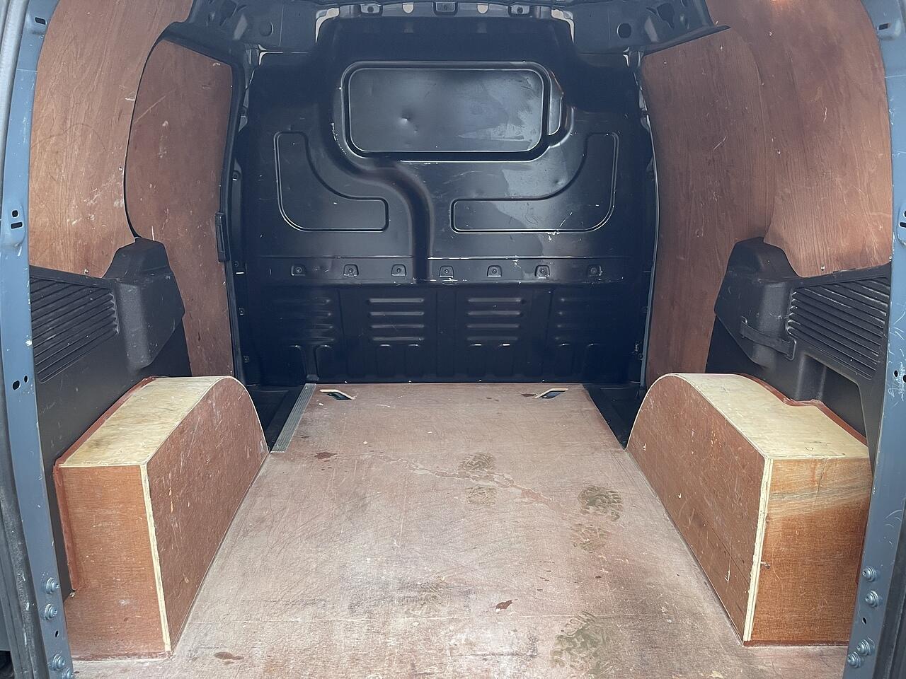 Used Ford Transit Courier 2019 for sale - 77057267: Photo 21