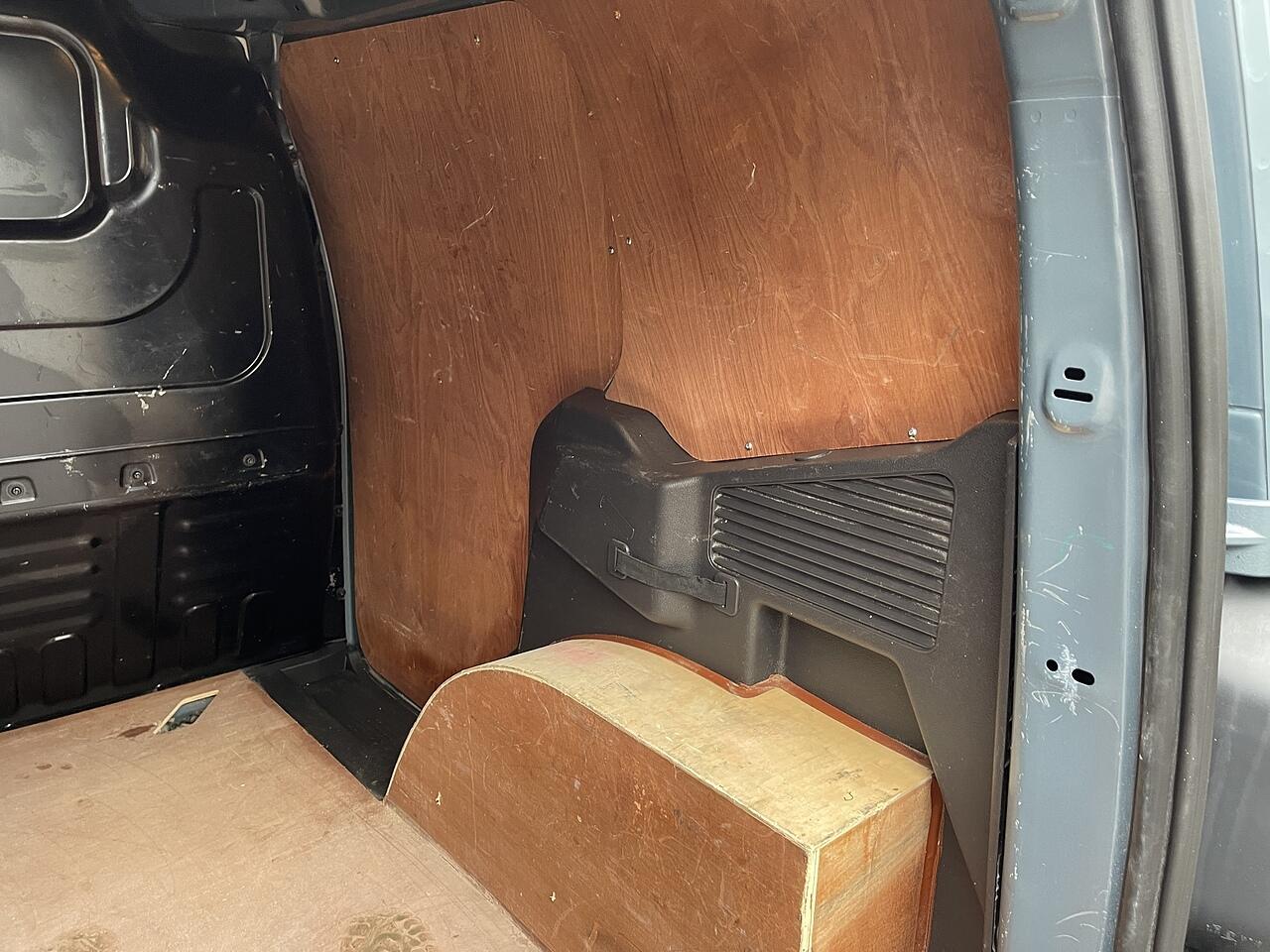 Used Ford Transit Courier 2019 for sale - 77057267: Photo 23