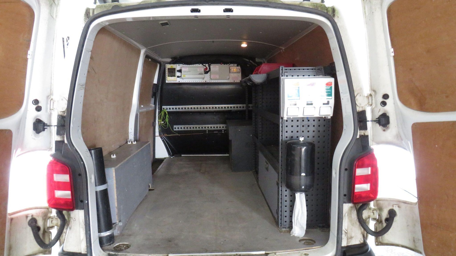 Used Volkswagen Transporter 2018 for sale - 77992962: Photo 11