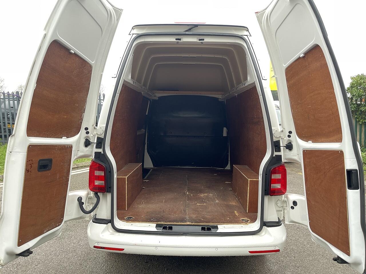 Used Volkswagen Transporter 2019 for sale - 77467976: Photo 24