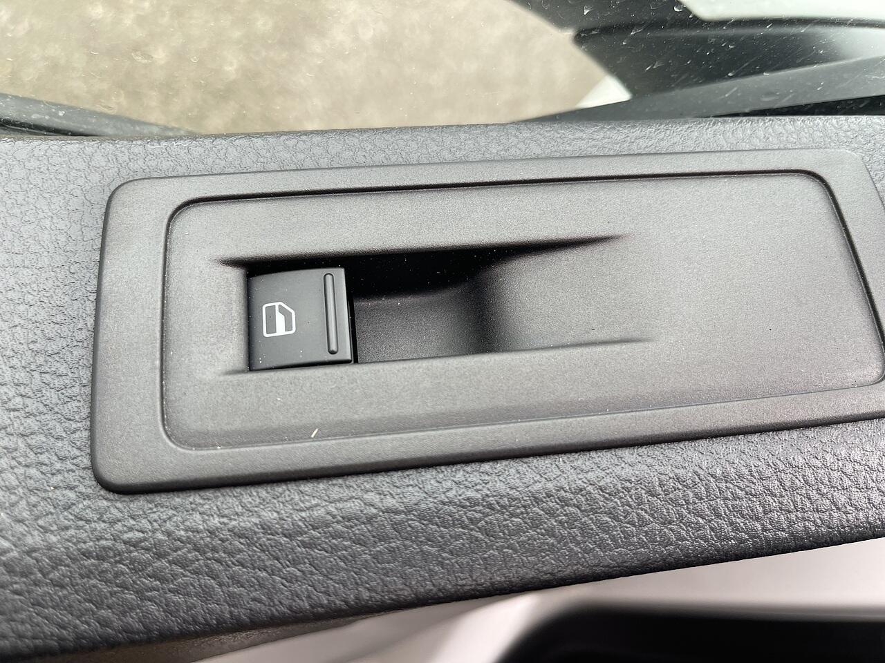 Used Volkswagen Transporter 2019 for sale - 77467976: Photo 48