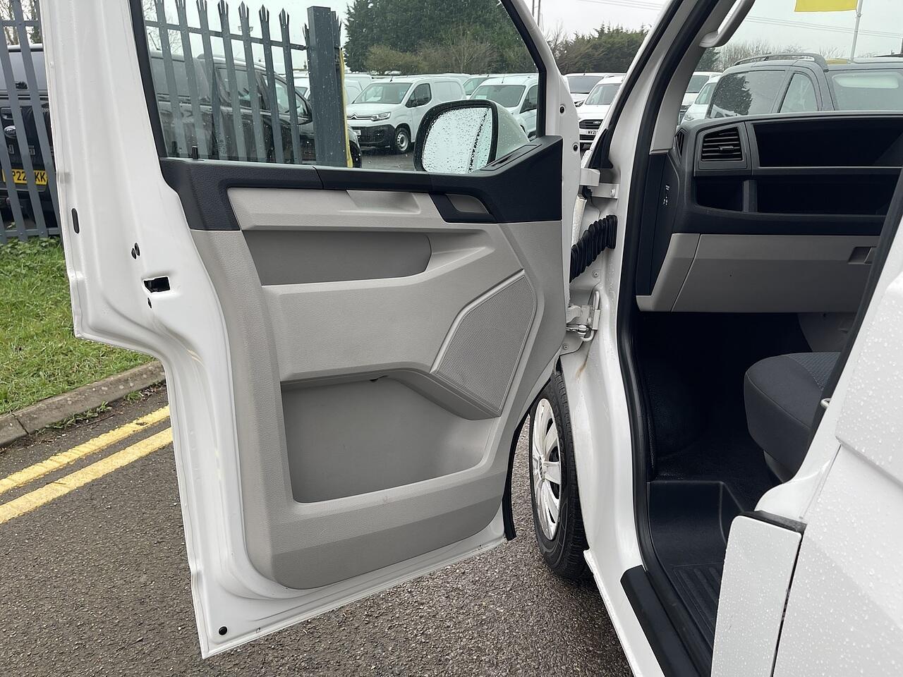 Used Volkswagen Transporter 2019 for sale - 77467976: Photo 49