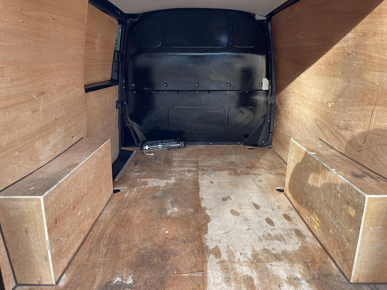 Used Volkswagen Transporter 2021 for sale - 77020863: Photo 33