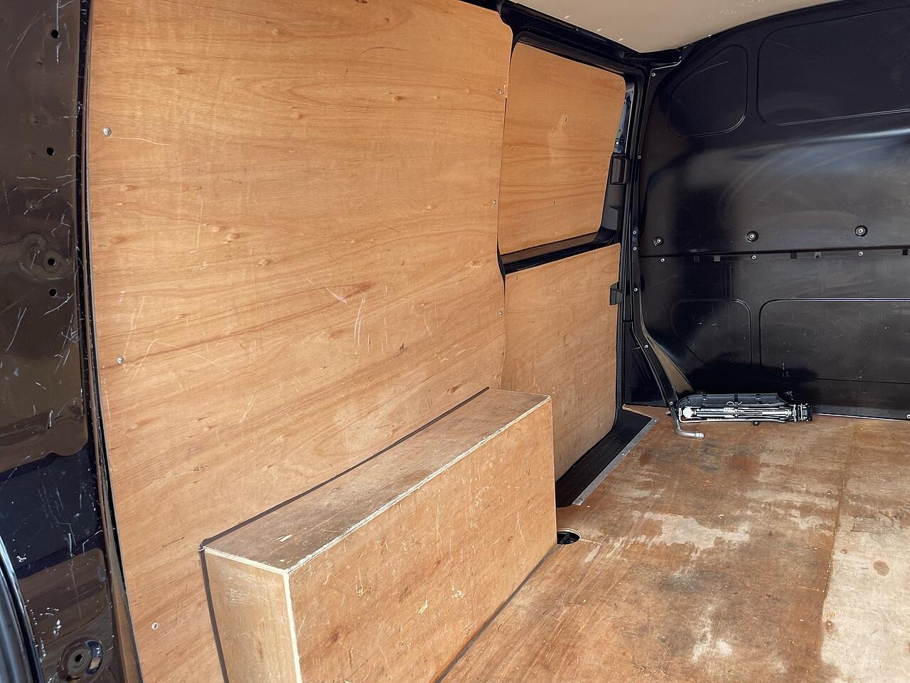 Used Volkswagen Transporter 2021 for sale - 77020863: Photo 34