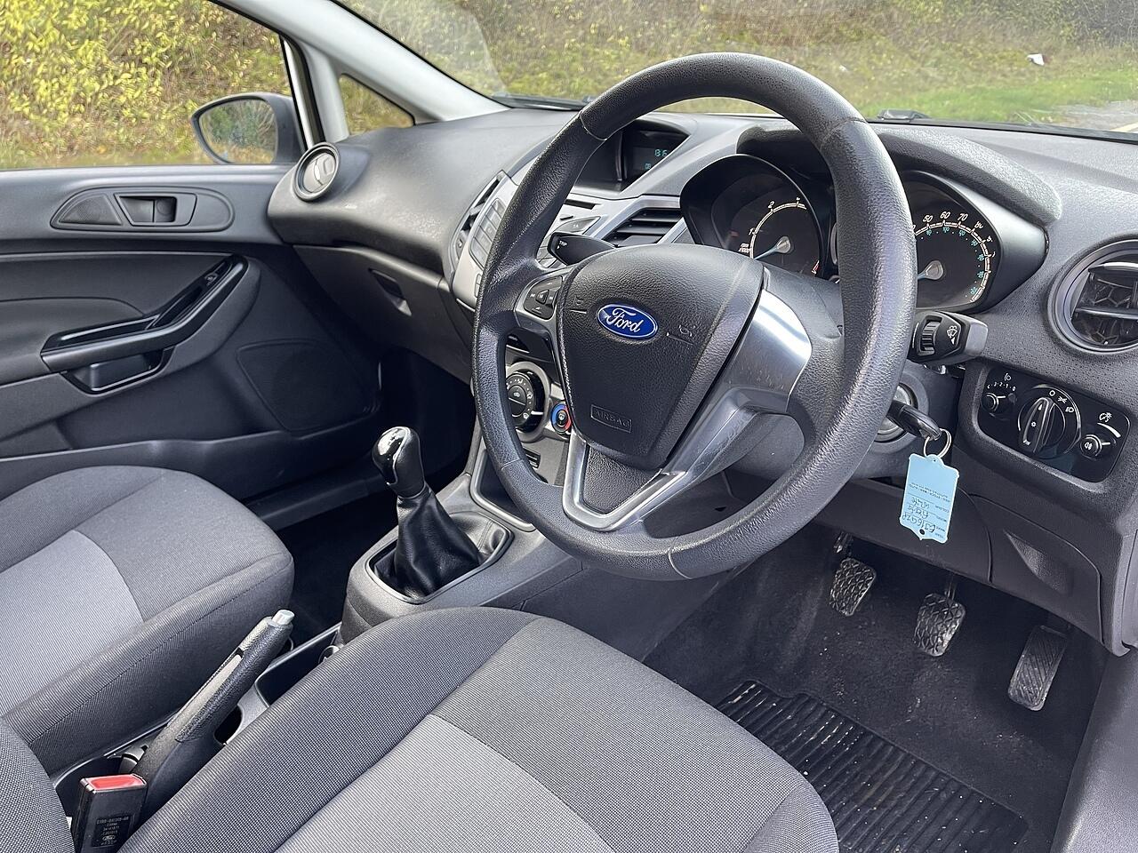 Used Ford Fiesta Van 2016 for sale - 76899411: Photo 16