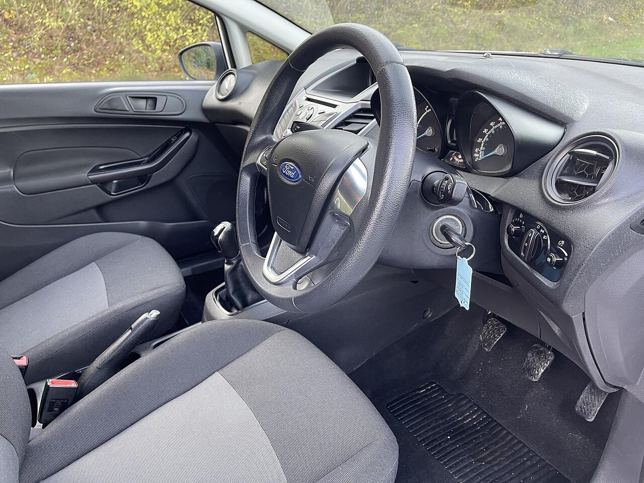 Used Ford Fiesta Van 2016 for sale - 76899411: Photo 17