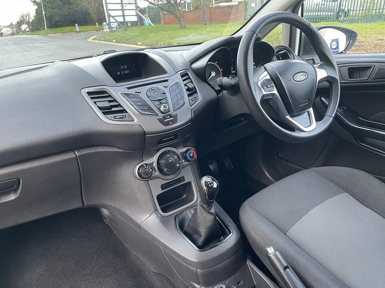 Used Ford Fiesta Van 2016 for sale - 76899411: Photo 21