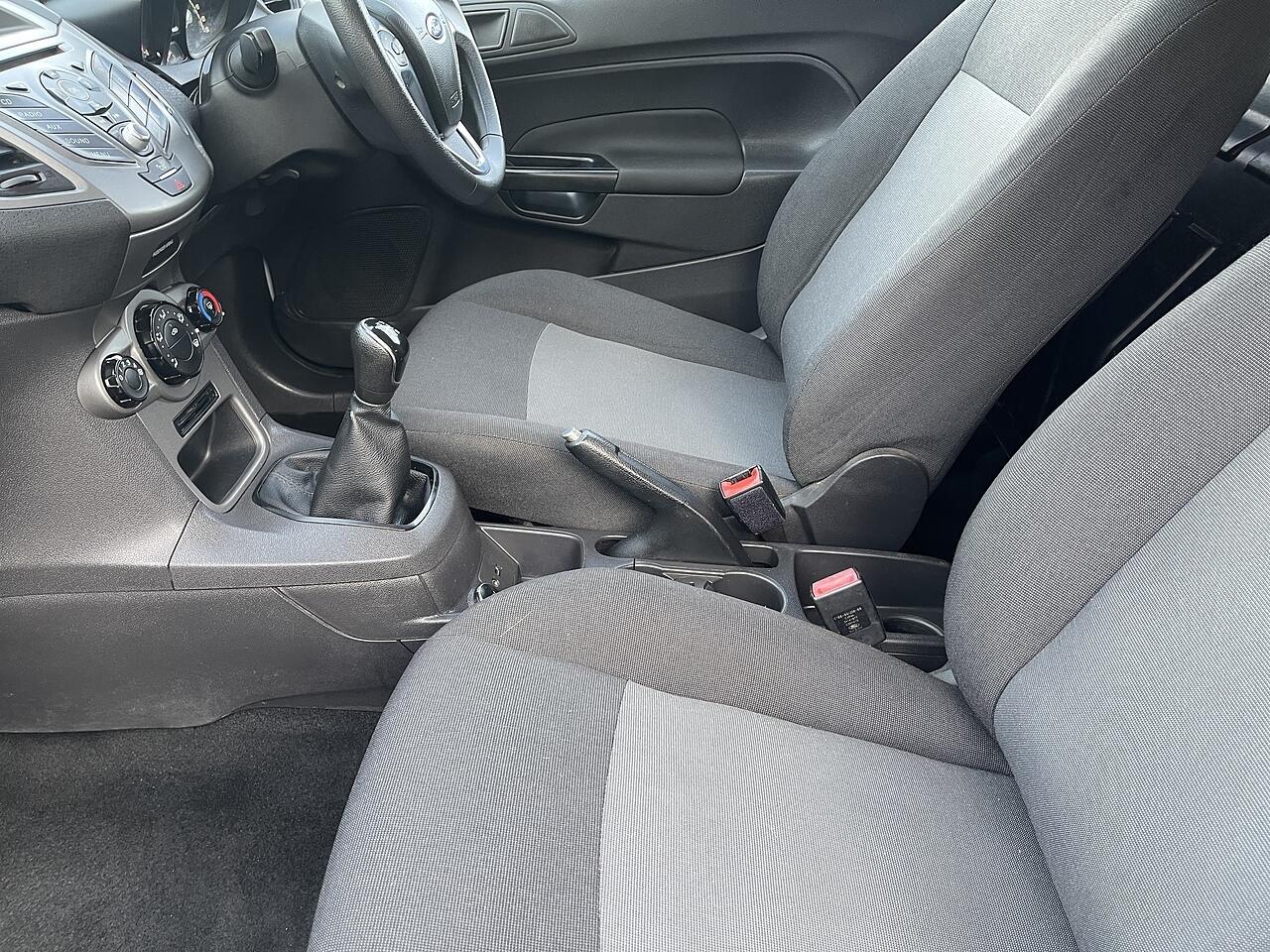 Used Ford Fiesta Van 2016 for sale - 76899411: Photo 23