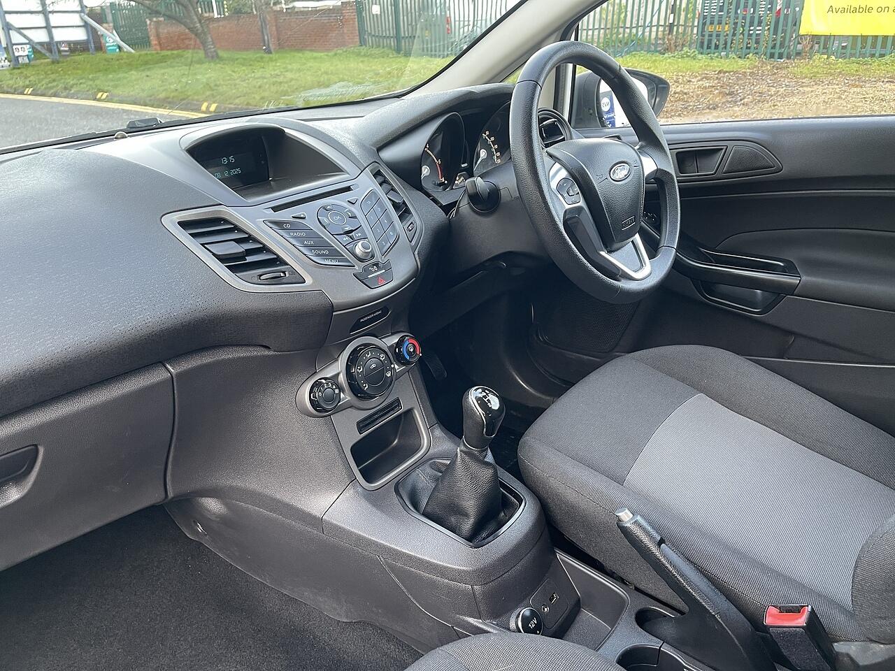 Used Ford Fiesta Van 2016 for sale - 76899411: Photo 36