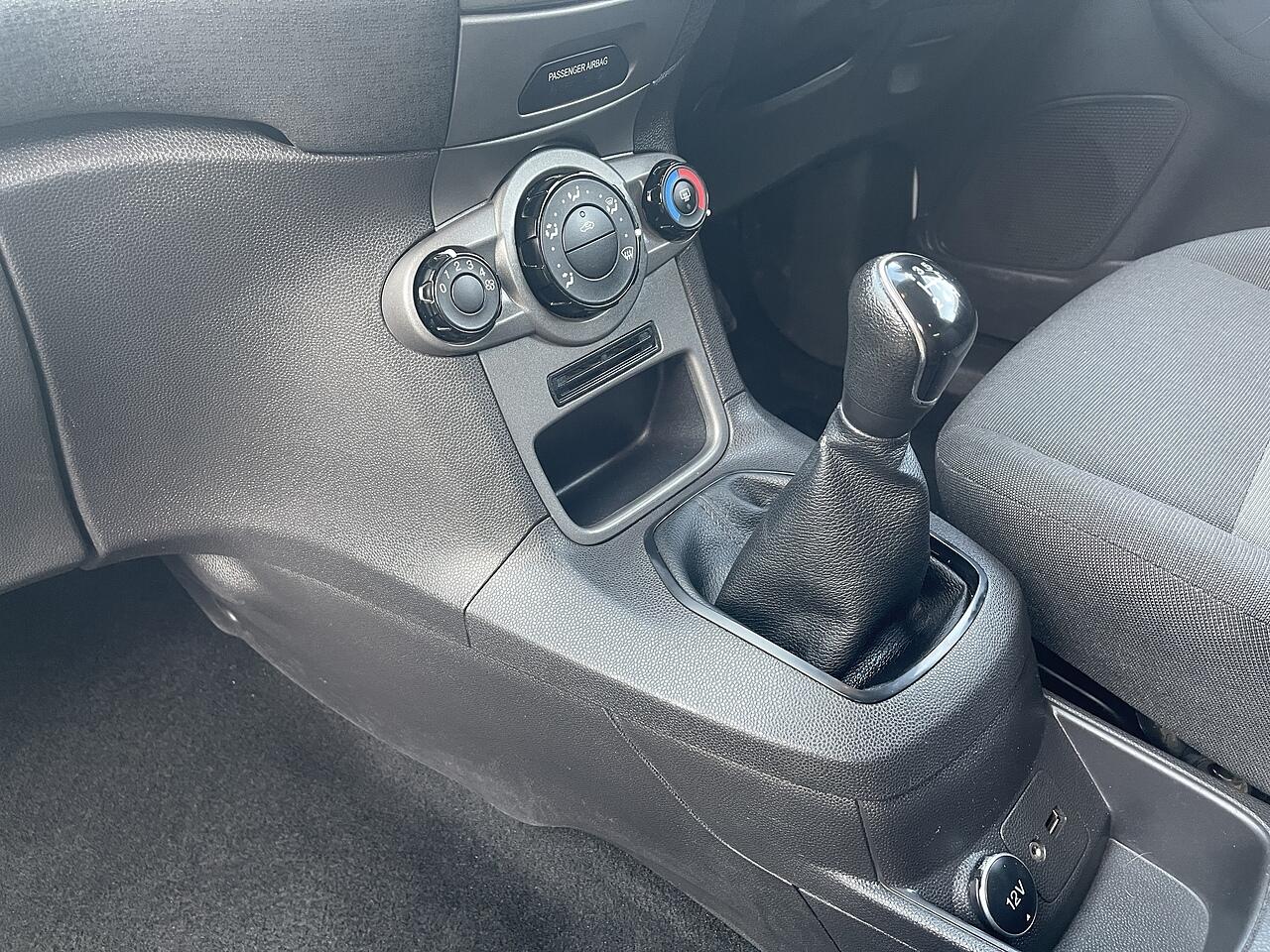 Used Ford Fiesta Van 2016 for sale - 76899411: Photo 38