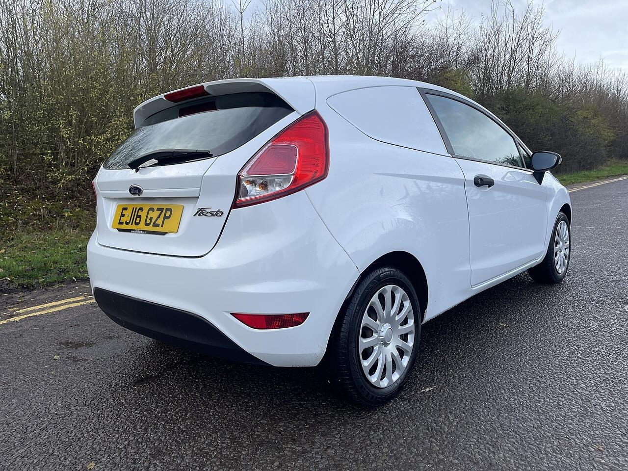 Used Ford Fiesta Van 2016 for sale - 76899411: Photo 8