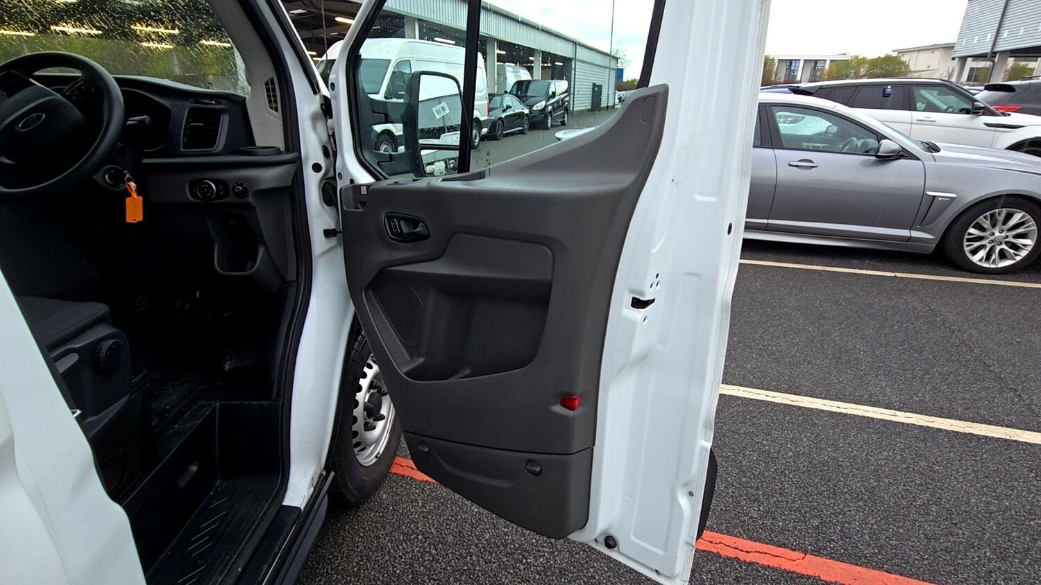 Used Ford Transit 2022 for sale - 76633152: Photo 47