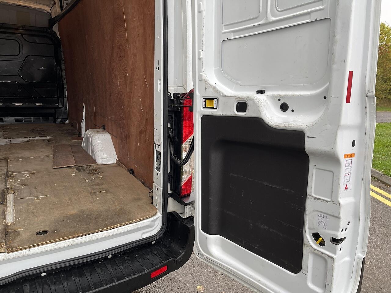 Used Ford Transit 2022 for sale - 76898924: Photo 30