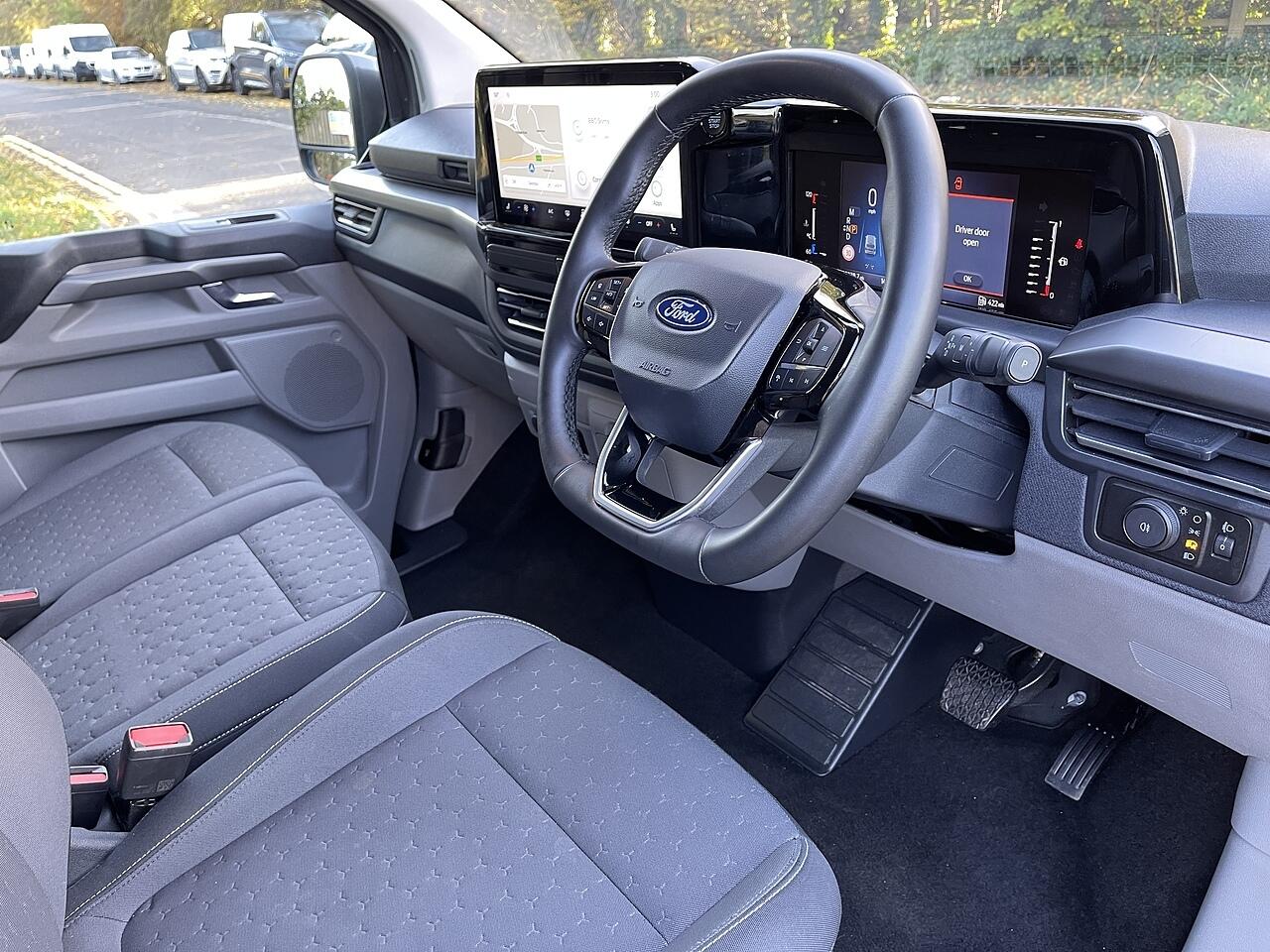 Used Ford Tourneo Custom 2024 for sale - 76936370: Photo 17