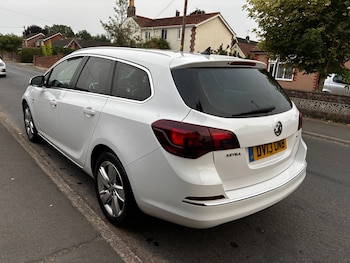 Used Vauxhall Astra 2013 for sale - 75575643: Photo
