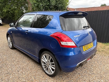 Used Suzuki Swift 2015 for sale - 79113807: Photo