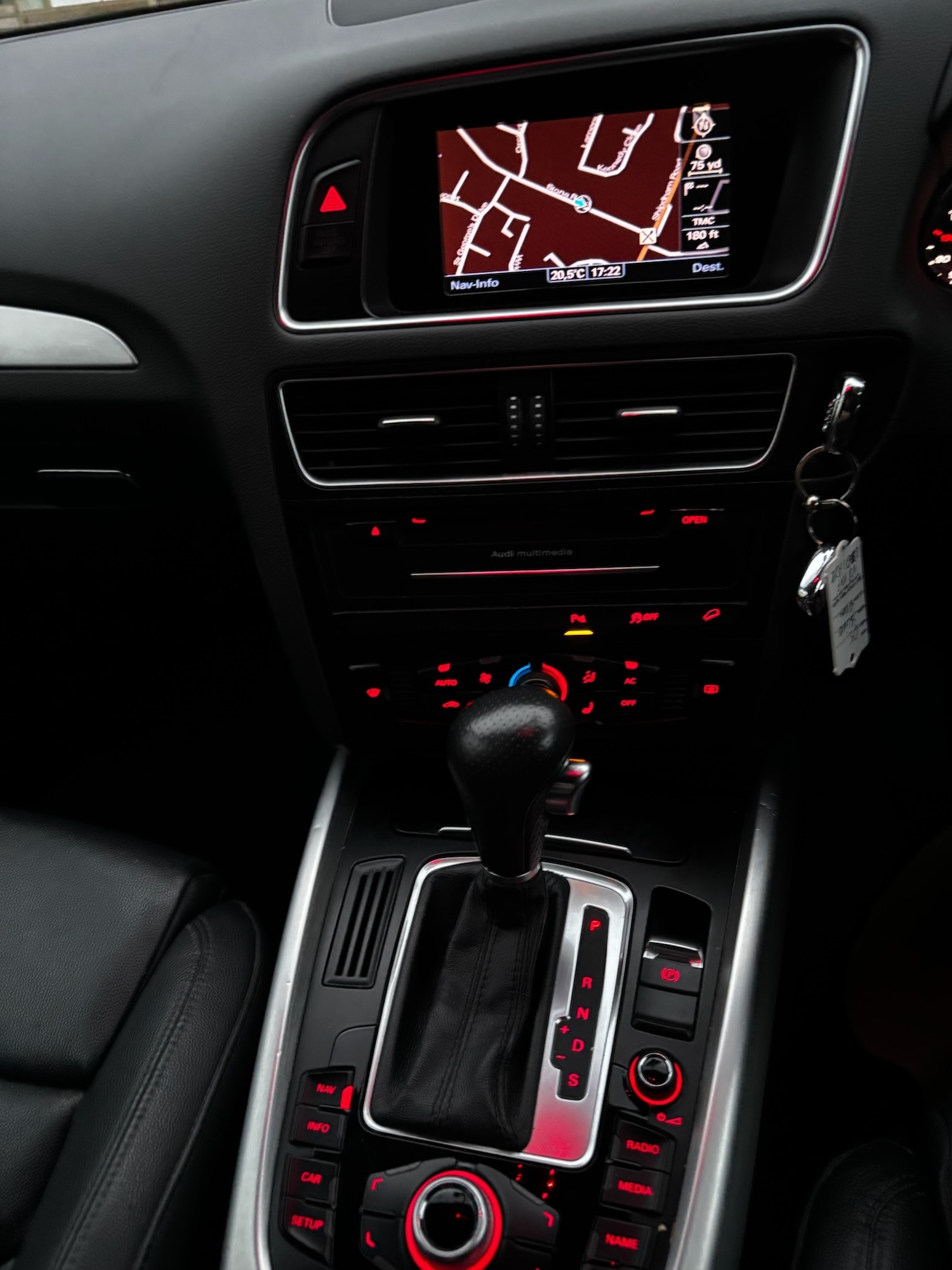 Used Audi Q5 2011 for sale - 76334932: Photo 10