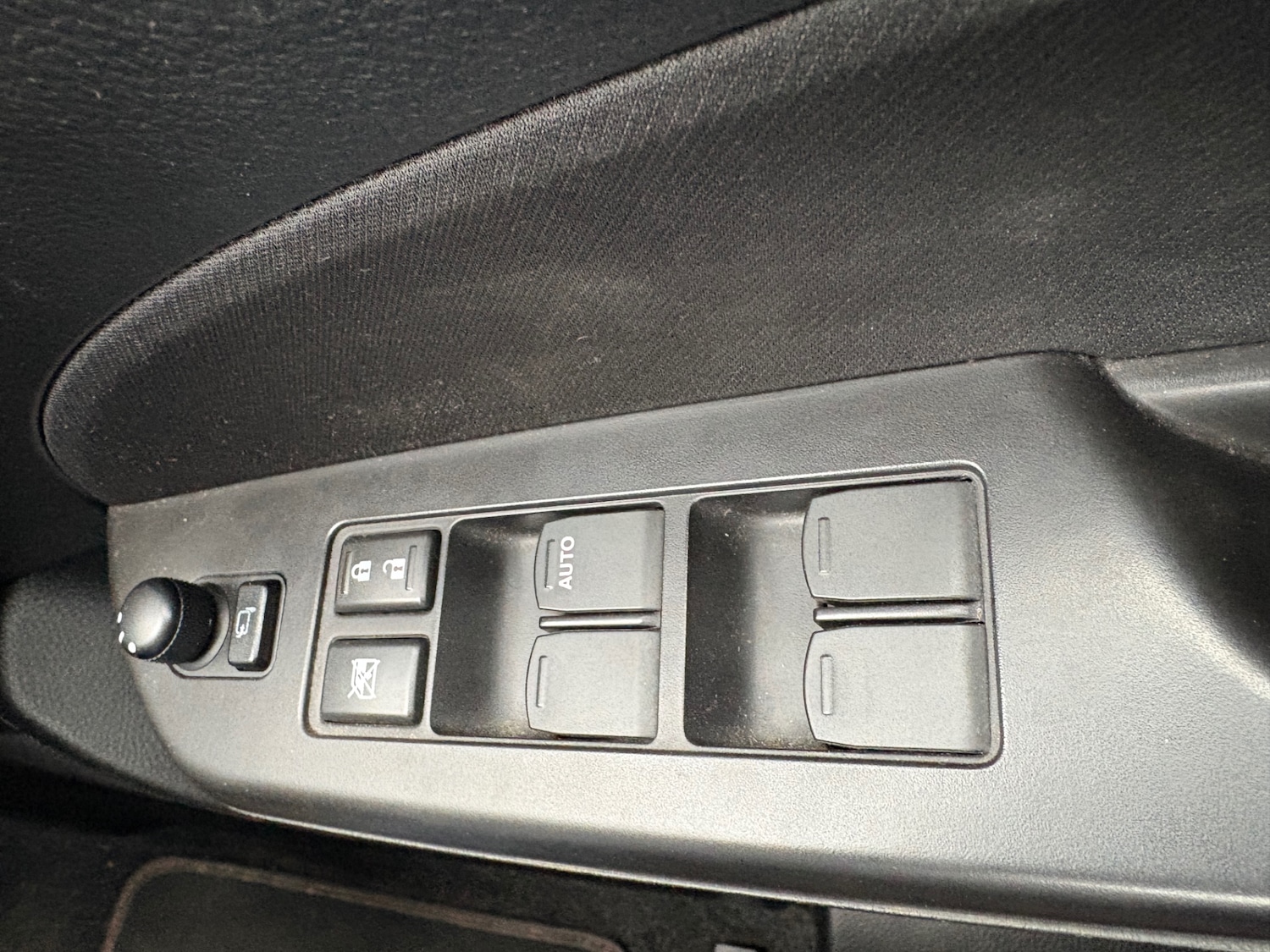 Used Suzuki Swift 2014 for sale - 78098361: Photo 7