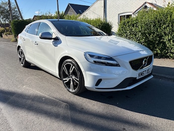 Used Volvo V40 2017 for sale - 78888909: Photo