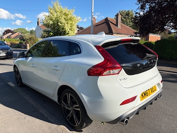 Used Volvo V40 2017 for sale - 78888909: Photo