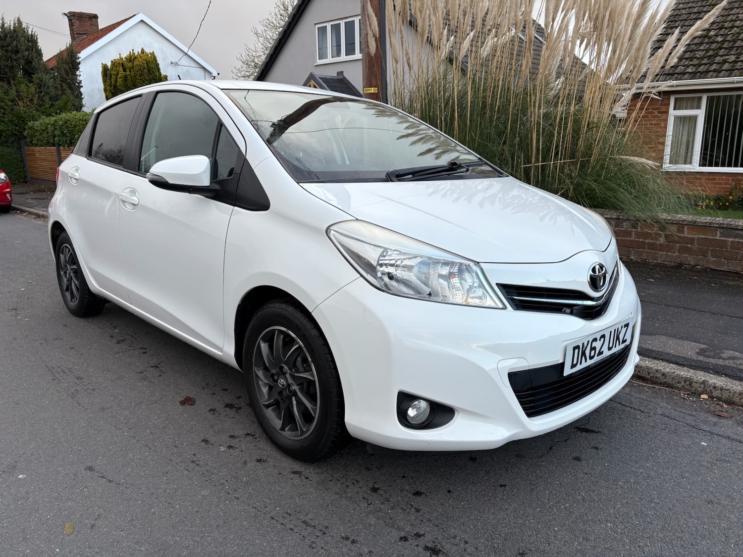 Used Toyota Yaris 2012 for sale - 76603729: Photo 1
