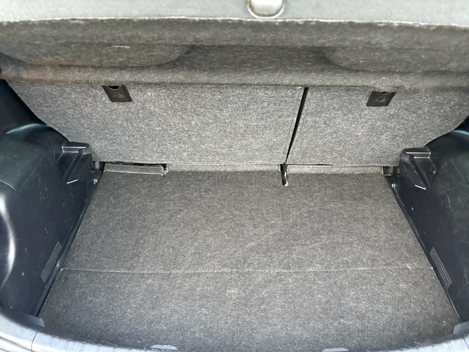 Used Toyota Yaris 2012 for sale - 76603729: Photo 15