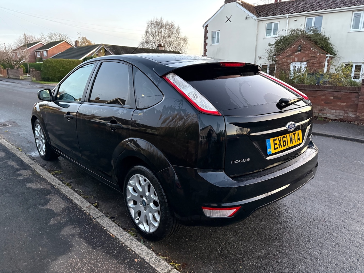 Used Ford Focus 2011 for sale - 76781529: Photo 4