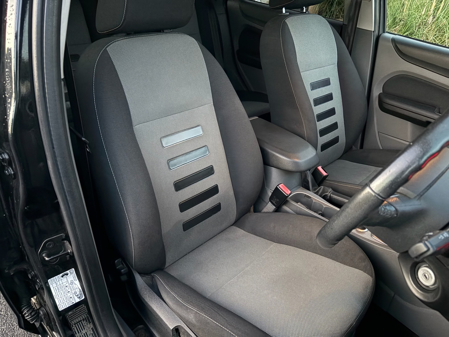 Used Ford Focus 2011 for sale - 76781529: Photo 8