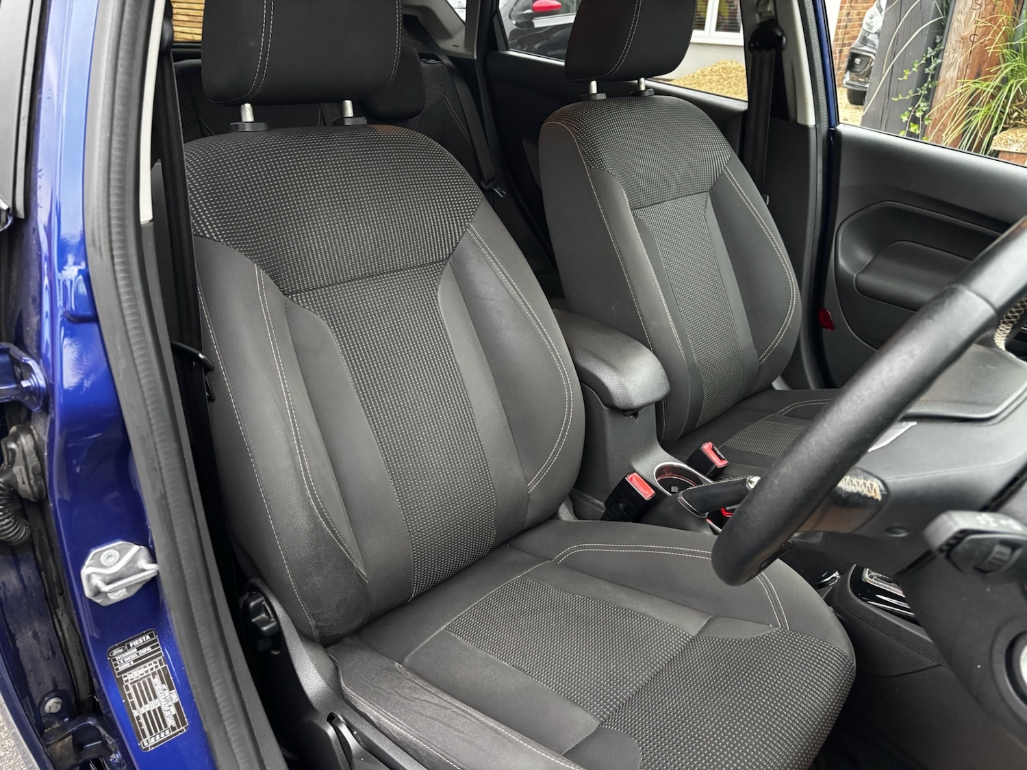 Used Ford Fiesta 2015 for sale - 76148482: Photo 9