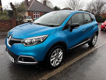 Used Renault Captur 2015 for sale - 76579725: Photo