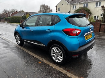 Used Renault Captur 2015 for sale - 76579725: Photo