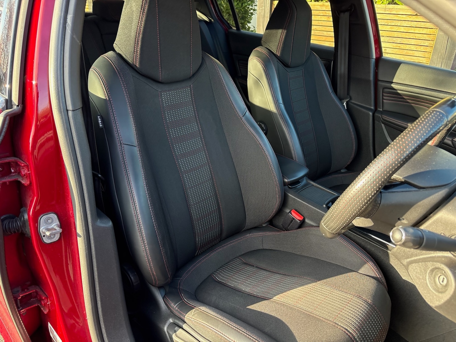 Used Peugeot 308 2017 for sale - 77819140: Photo 12